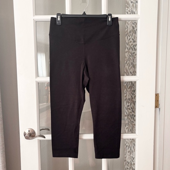 OLD NAVY PowerChill Extra High-Rise Crop Leggings Sz L (3) - Picture 2 of 10